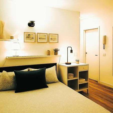 Live Punta Columbus Pool & Front *