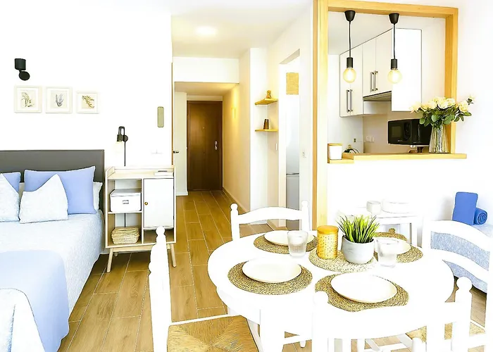 Live Punta Columbus Pool & Front * פונטה דל הידלגו