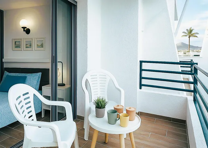 Live Punta Columbus Pool & Front Punta Del Hidalgo